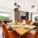 Schone Mit Pool- Meerblick- By Interhome Case de vacanță
