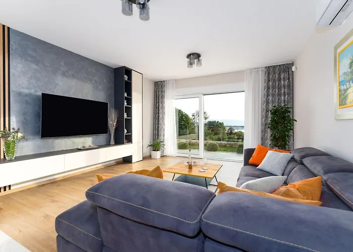 Schone Mit Pool- Meerblick- By Interhome Tatil Evi
