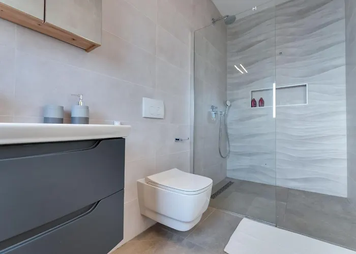 Schone Mit Pool- Meerblick- By Interhome Sveti Vid-Miholjice