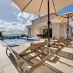 Schone Mit Pool- Meerblick- By Interhome * Sveti Vid-Miholjice