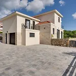 Schone Mit Pool- Meerblick- By Interhome * Sveti Vid-Miholjice