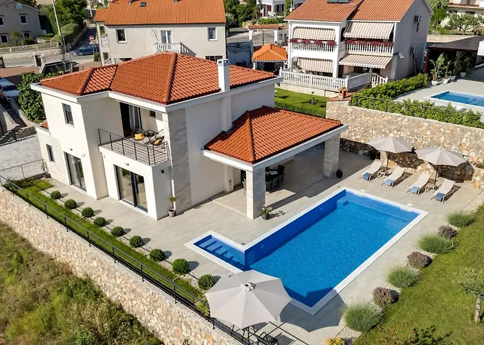 度假居 Schone Mit Pool- Meerblick- By Interhome