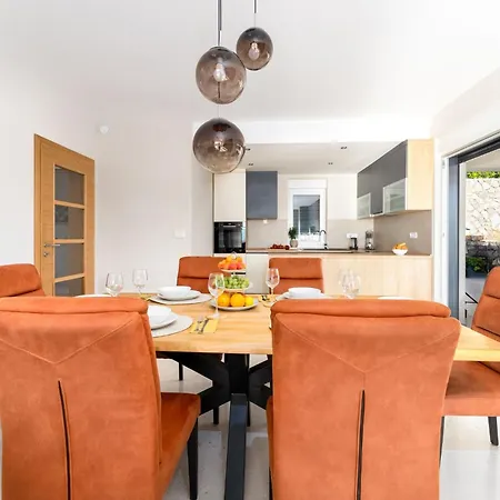 Schone Mit Pool- Meerblick- By Interhome Tatil Evi Sveti Vid-Miholjice
