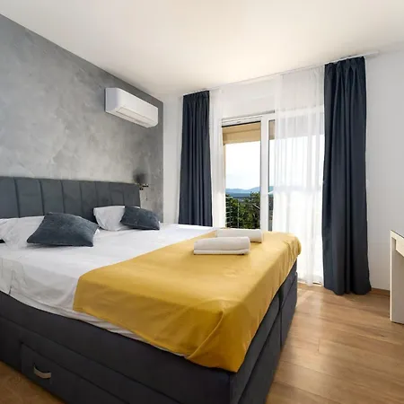 Schone Mit Pool- Meerblick- By Interhome * Sveti Vid-Miholjice