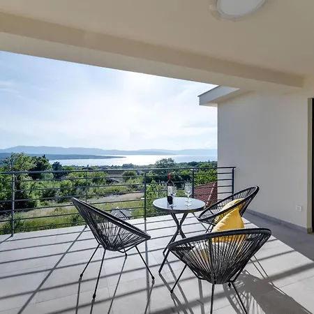 Schone Mit Pool- Meerblick- By Interhome Tatil Evi
