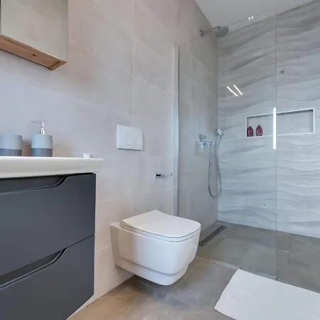 Schone Mit Pool- Meerblick- By Interhome Sveti Vid-Miholjice