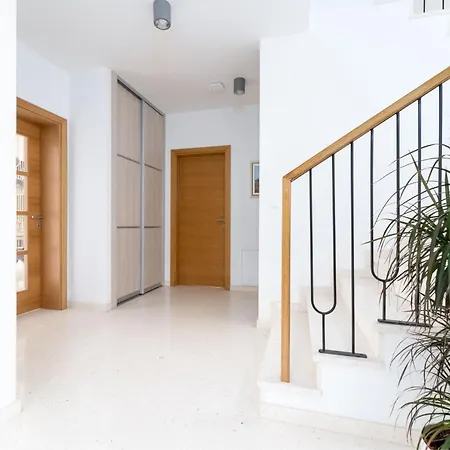 Schone Mit Pool- Meerblick- By Interhome Tatil Evi Sveti Vid-Miholjice
